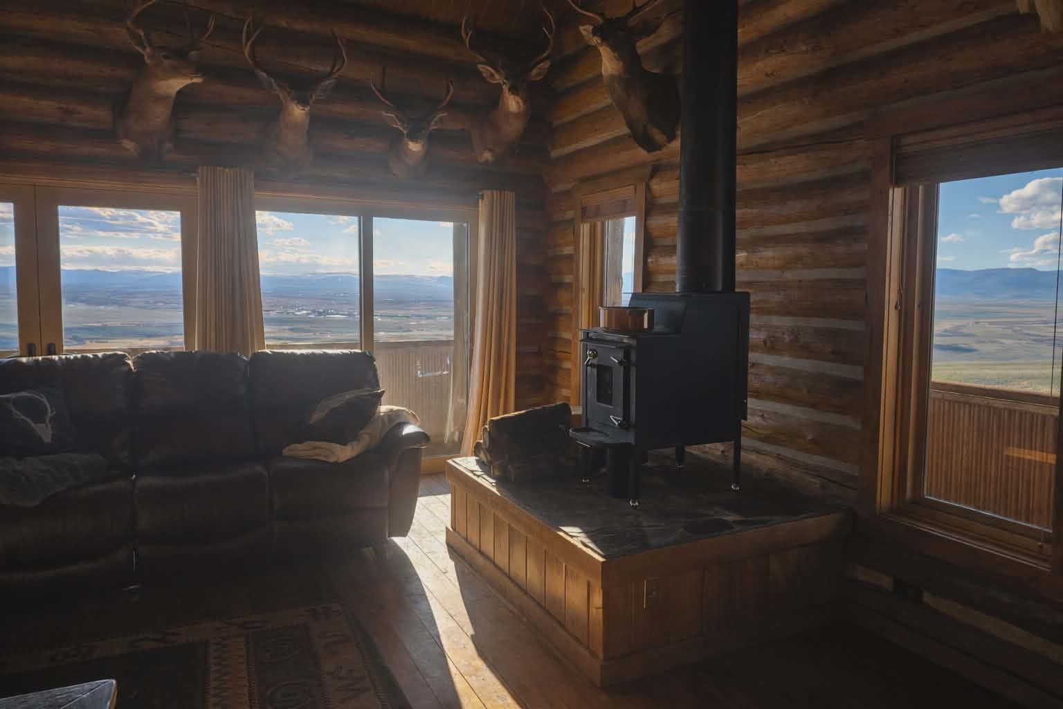 Log cabin living room